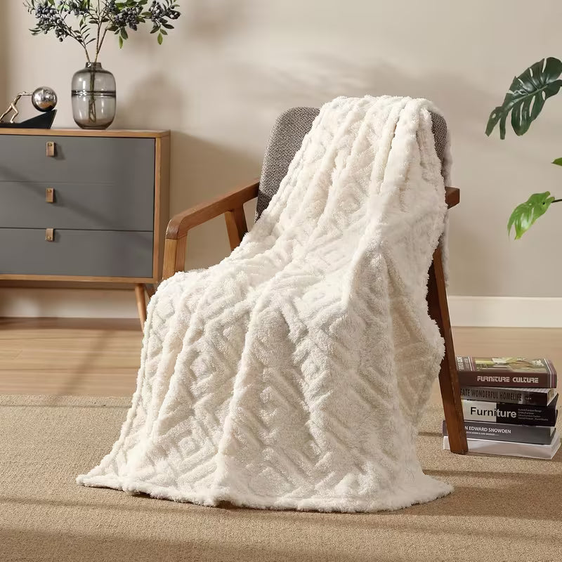 Double-Layer Throw Blanket